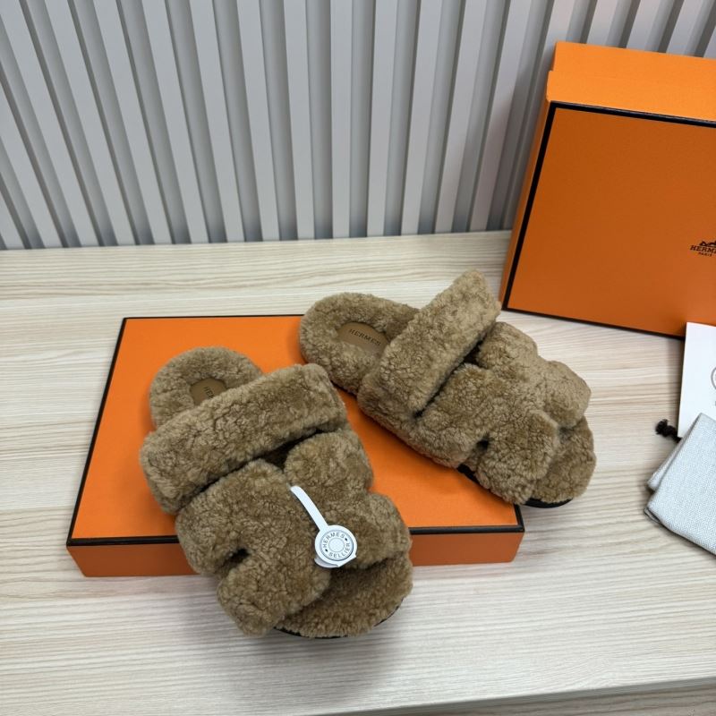 H**mes slippers